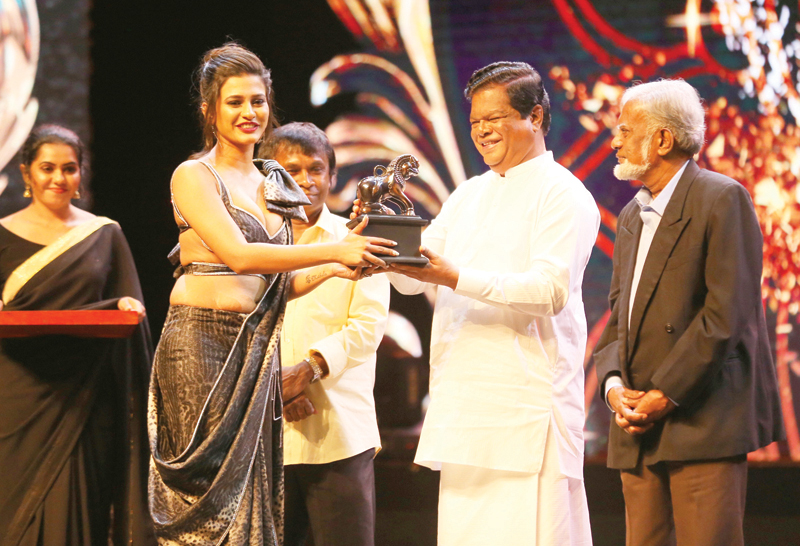 Best Upcoming Actress Chamthka Lakmani – Husma