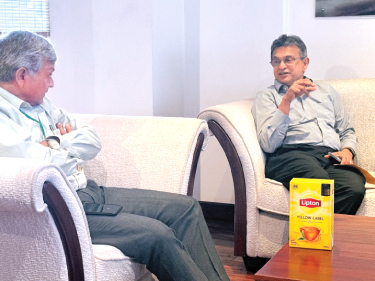 Tea Consultant – Lipton, Avi De Silva with Niraj De Mel