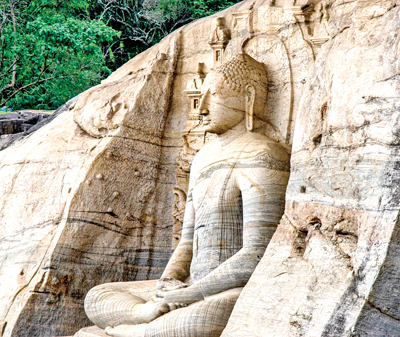 The seated Buddha statue at the Gal Vihara