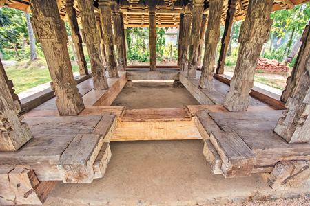 Entrance to the interior of the Ambalama