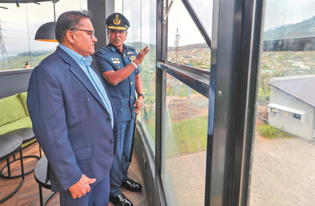 Minister Herath inspects the facility