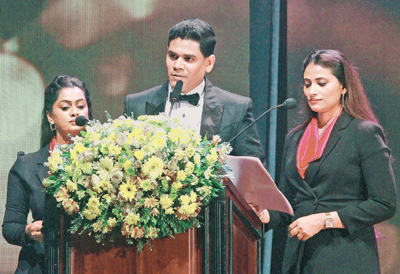The three announcers - Chanaka Inoj, Sherifa Thahir and N. Theebadarshani