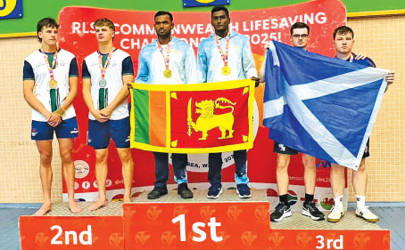 Sri Lanka’s Hiruna De Silva and Meedum Mendis on the podium